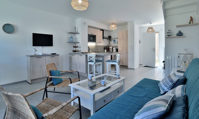 Cancale House | Comfortable house with a garden in Port-Mer, Cancale, 3 min walk from the beach