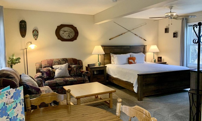 Bozeman Cottage | Comfortable King suite close to Bozeman airport, downtown, MSU. Dog friendly!