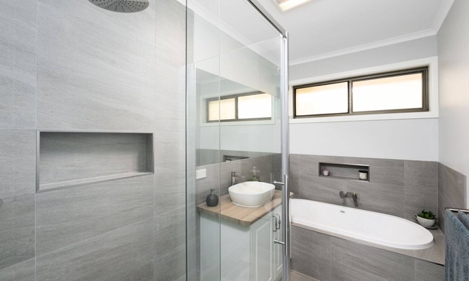 Mount Pleasant House | Comfortable recently renovated family home close to SovereignHill.