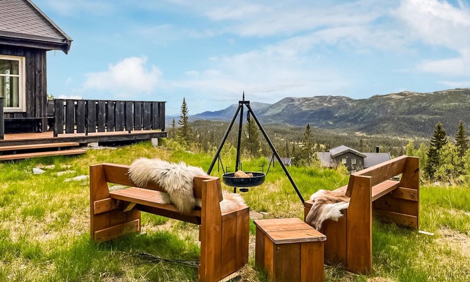 Atra House | Comfortable, spacious cottage with fantastic view of forests and mountains.