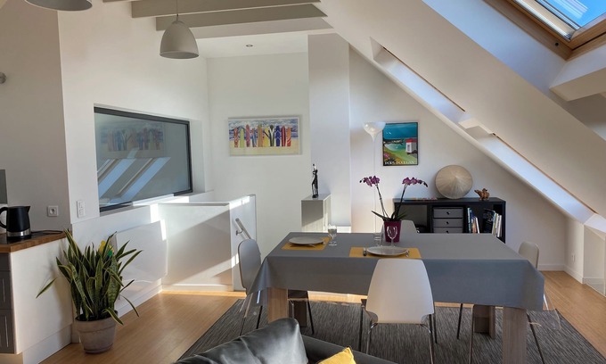 Plovan Apartment | Comfortable, spacious contemporary apartment close to the ocean