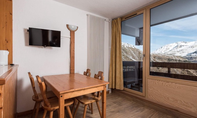 Le Lavachet Apartment | Comfortable Studio · Near slopes · Balcony