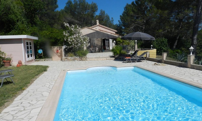 Lorgues Villa | Comfortable villa with private swimming pool, air conditioning, free wifi, terrace with panoramic views