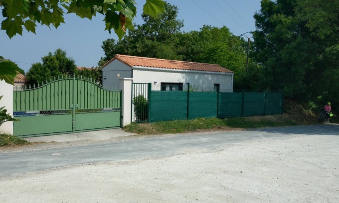 Sainte-Soulle Apartment | Comfortable wood-frame studio for 2 people 15 mins from La Rochelle