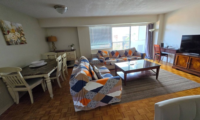Medical Center Area Apartment | Comfy 2 Bed Apt 6 Min Walk To Boston Children's Hospital, Brigham, Dana Farber.