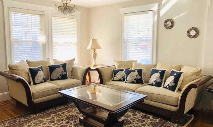 Watertown House | Comfy 2BR House Close to Harvard, MIT,BU & Boston