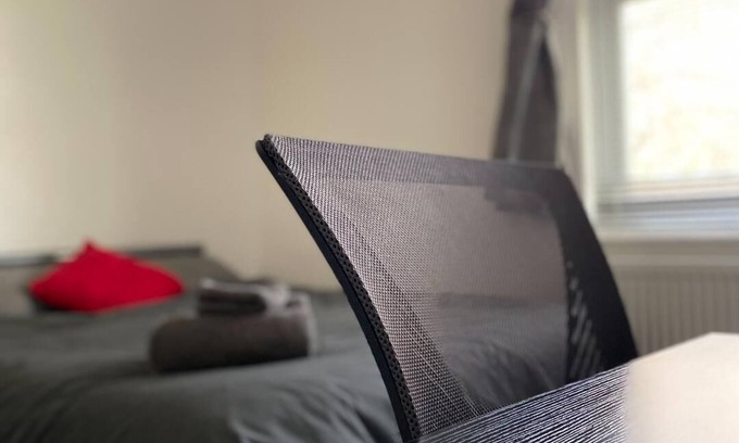 Nottingham House | Comfy, Clean Modern House - 1 tram stop from NTU (Nottingham Trent University)