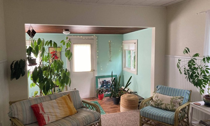 Marquette House | Comfy home close to NMU