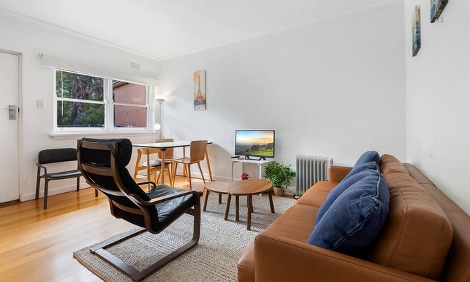 Travancore Apartment | Comfy One-Bedroom Unit Between City and Airport