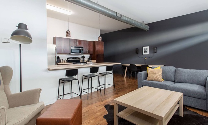 The Nations Apartment | Comfy Retreat in The Nations, EZ 2 Broadway, Walk to awesome food & drink!