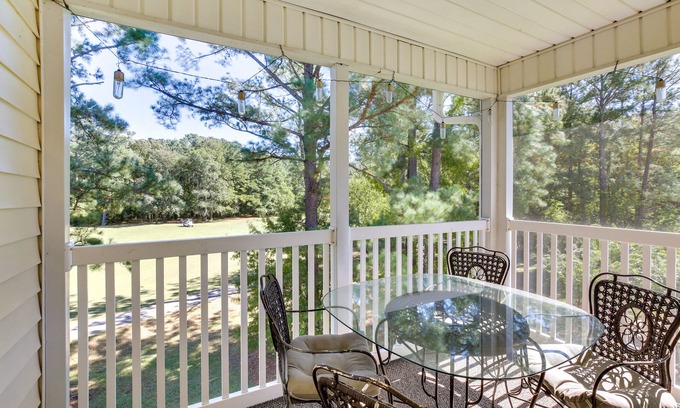 Longs Condo | Community Perks & Golf Course Views: Longs Condo