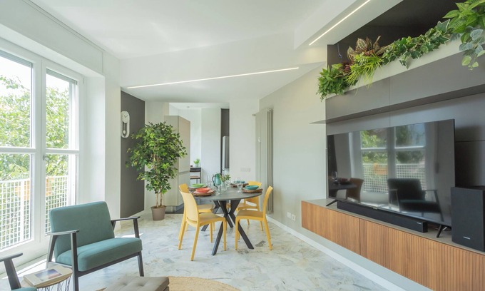 Como Apartment | Como Panorama - Two Bedroom Apartment, Sleeps 5