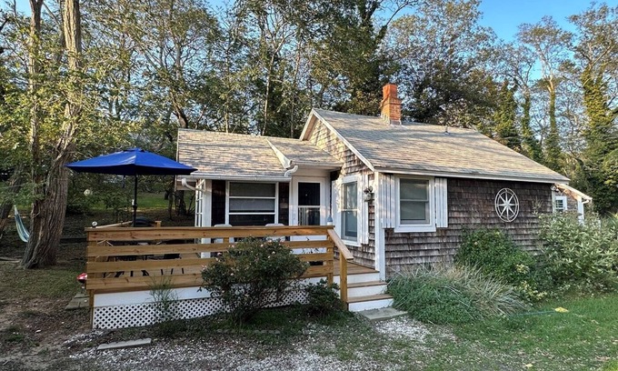 Wellfleet Cottage | Compass Rose Beach Cottage – Perfect for a Relaxing Getaway