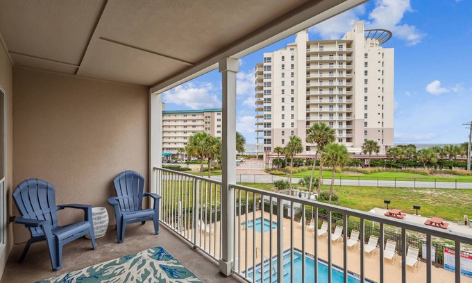 Ono Island Condo | Completely Renovated 1BR Condo at Grand Caribbean West |Steps Away from the Gulf |Snowbird Friendly