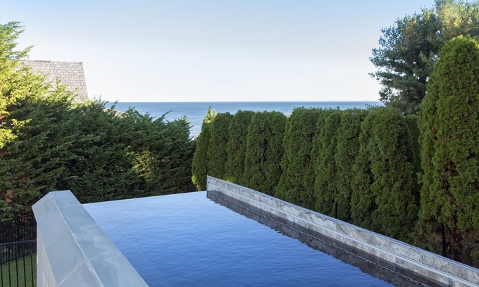 Westport House | Compo Beach Area with Water Views & INFINITY Pool