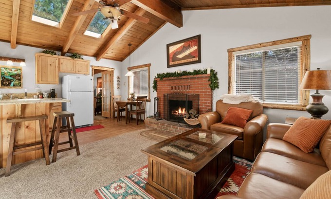 Big Bear Lake House | Comstock Cabin: Fall & Winter Family Lake Escape