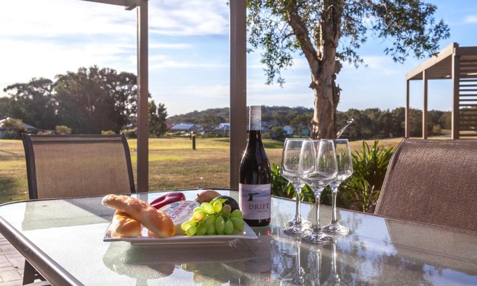 Salamander Bay Apartment | Condo 105 @ Horizons Golf Resort - Salamander Bay NSW