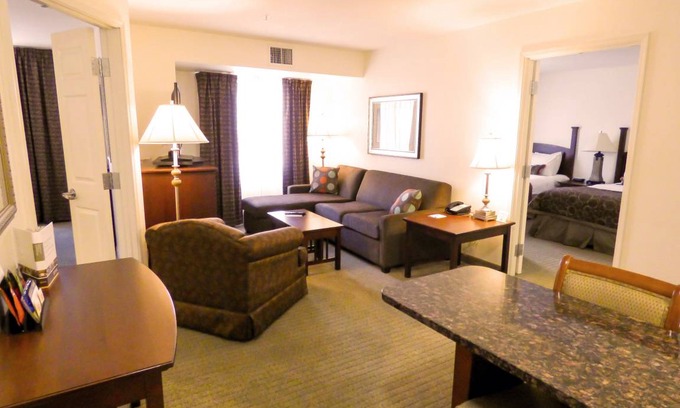 Novi Condo | Condo ∙ 2 bedrooms ∙ 6 guests