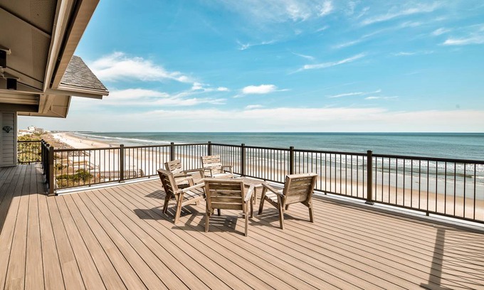 Litchfield by the Sea Condo | Condo ∙ 3 bedrooms ∙ 9 guests