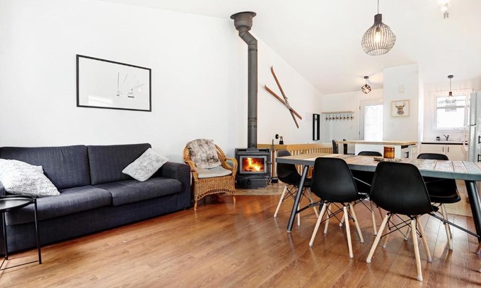 Stoneham Apartment | Condo 49 Chemin de la Corniche by Les Chalets Alpins