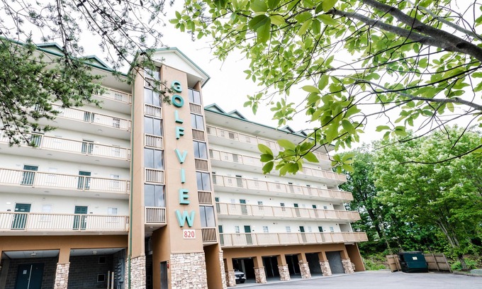Pigeon Forge Condo | Condo in PF - Minutes to Dollywood & Gatlinburg and The Great Smoky Mountains!