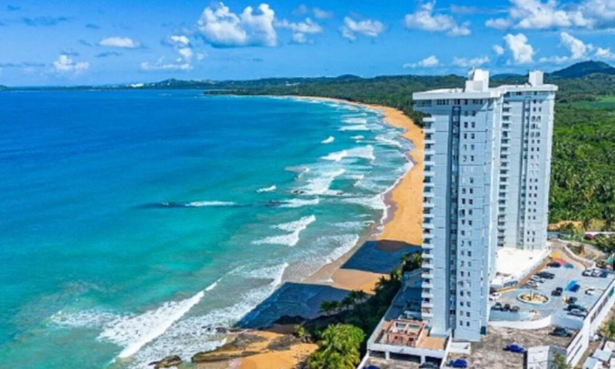 La Pared Condo | Condo Nappa Luquillo Luxury Beachfront Corner Unit Loft W/Balcony On The 17 Fl.