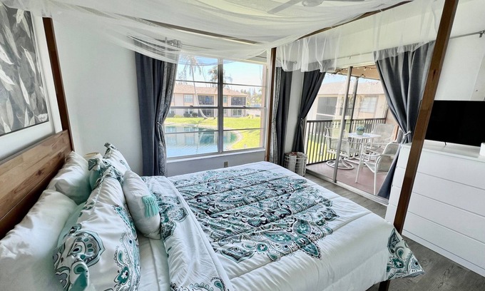Iona Condo | Condo Sanibel Sunsets: 2-Bedroom Condo, Moments from Beaches