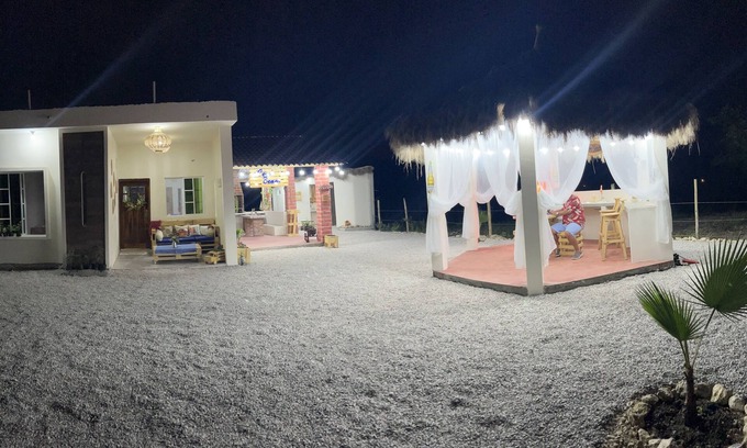 Santa Elena House | Conecta con la naturaleza en Cerro Beach