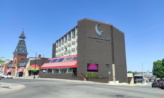 Kingston Hotel | Confederation Place - Hotel