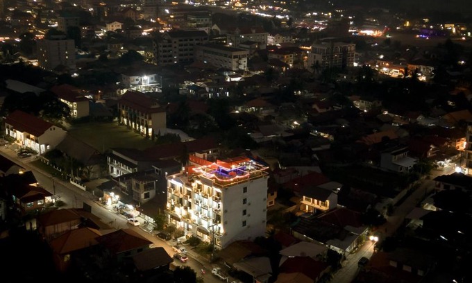 Vang Vieng Hotel | Confetti Garden Hotel