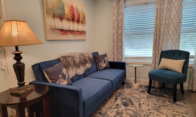 Winter Haven Apartment | Confidently Clean, Quint & Cozy Apartment