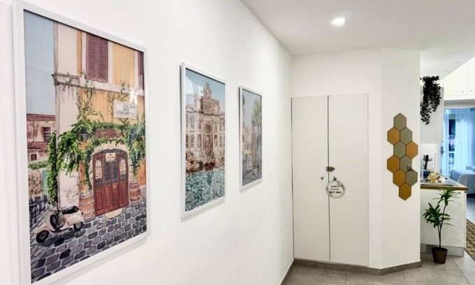 Prenestino-Centocelle House | Confort room with private bath in Rome, Metro C