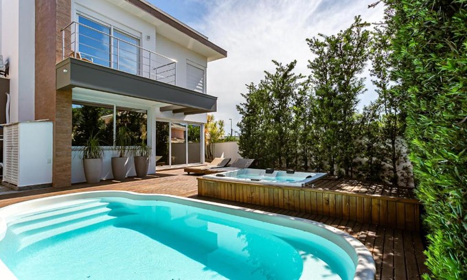 Campeche House | CONFORTO E LUXO CASA A 4 min do MAR do NOVO CAMPECHE em Florianópolis SC Casa em COND FECHADO