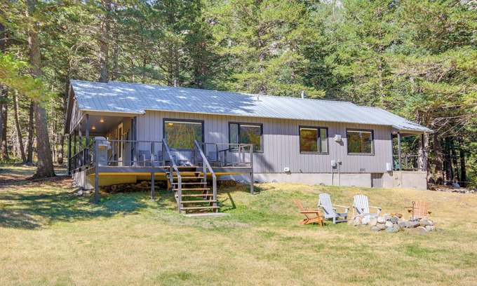 McLeod Cabin | Contact Mountain Hideaway w/Views & Porches!