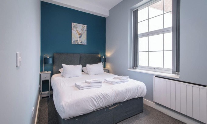Nottingham City Centre Apartment | Contemporary 1 bed Apartment open with Parking
