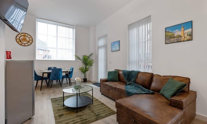 Belfast Apartment | Contemporary 2 Bed Apartment -Belfast East Village