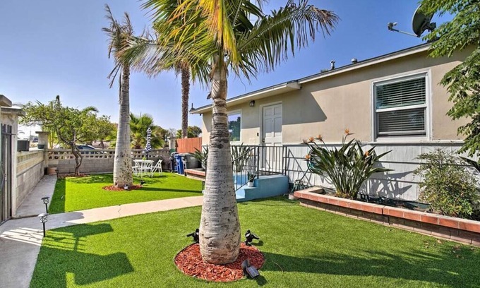 National City House | Contemporary 2 BR House w/Yard, near Balboa & DT.