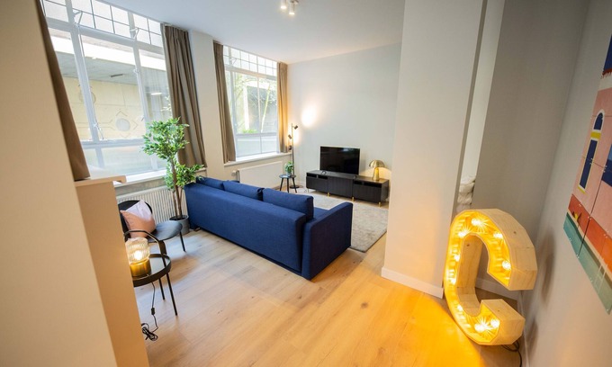 Nieuwe Werk Apartment | Contemporary 3BDR Apartment WS