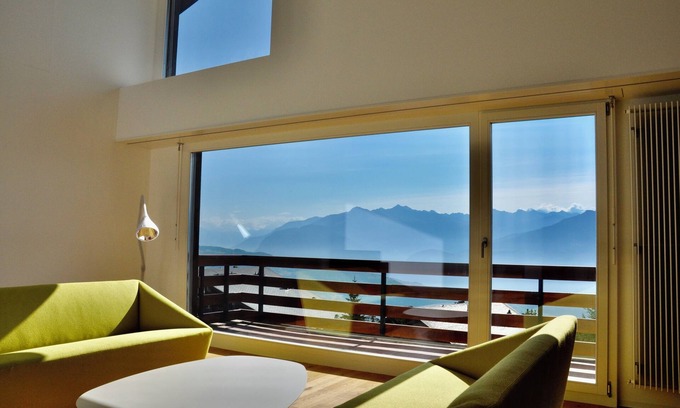 Anzere Apartment | Contemporary an luxury apartment