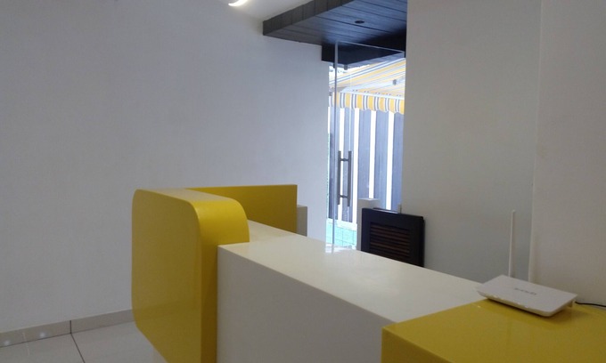 Bhopal House | Contemporary designed, ultra comfortable Beds & Rooms at the center of Bhopal