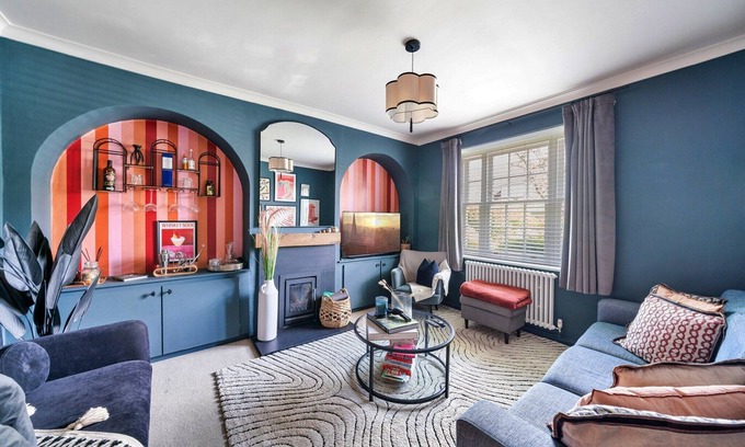 Roehampton House | Contemporary holiday home in London, No Deposit