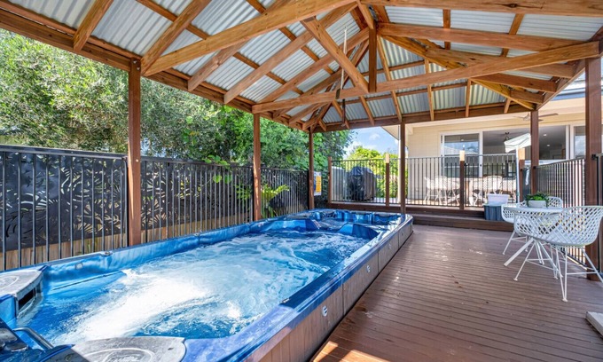 Mudjimba Apartment | Contemporary Home in the Heart of Mudjimba