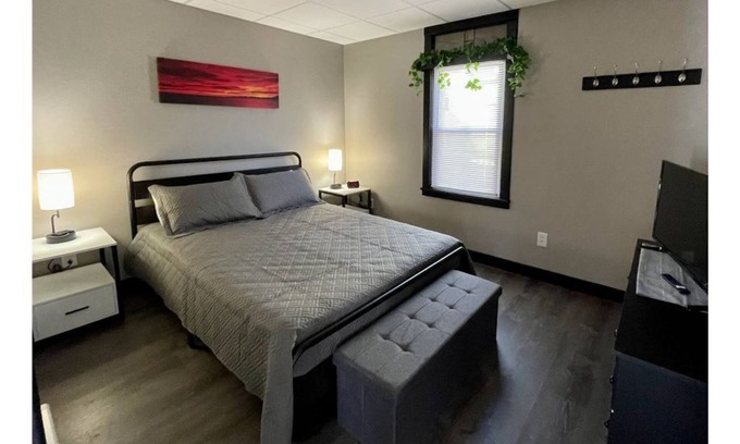 Whitehall Apartment | Contemporary Queen with sofa sleeper