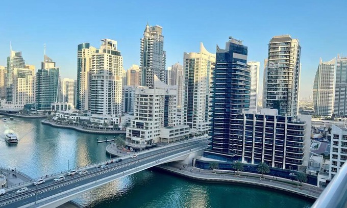 Dubai Marina Apartment | Continental Tower, Dubai Marina - Bright & Elegant 1 Bedroom