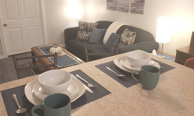 Sarnia Apartment | Contractors/Trades - Private Apt in Central Sarnia