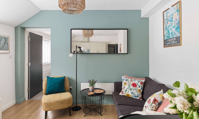 Roath House | Convenient Central Apartment by Black Door Stays