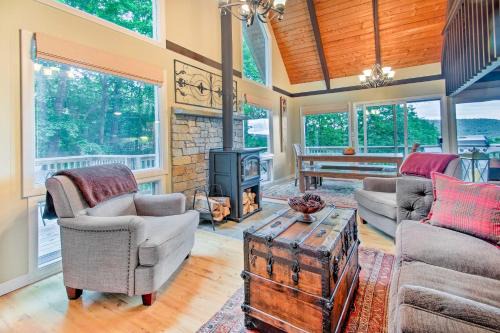Eidelweiss Village House | Conway Area Chalet with Mountain Views and Fire Pit!