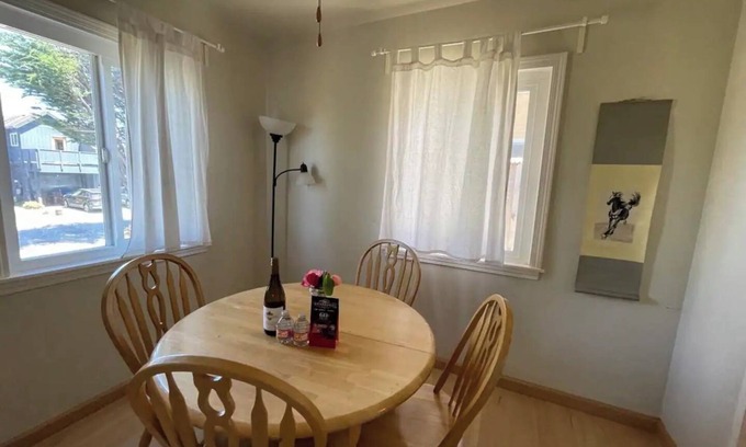 Circles House | Cool 2-bedroom house in Santa Cruz a few blocks from beach.