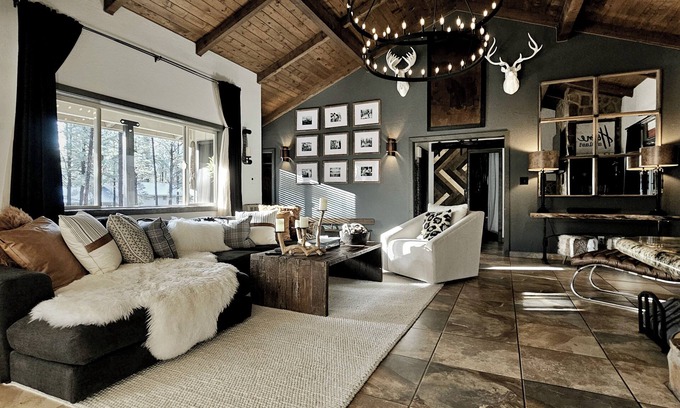Angel Fire House | Cool Mountain-Chic Retreat HOME for Couples and Families !