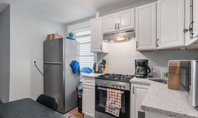South Boston Apartment | Cool Private Room in Shared Apt near Moakley Park